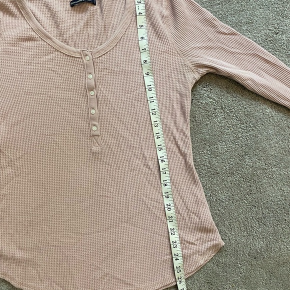 XL Pink Abercrombie & Fitch waffle patterned long sleeved shirt - Picture 7 of 7